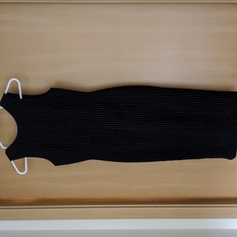 Banana republic black vertical striped dress